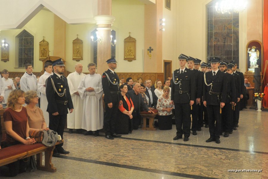 77 Przeniesienie Pana Jezusa do Grobu.jpg